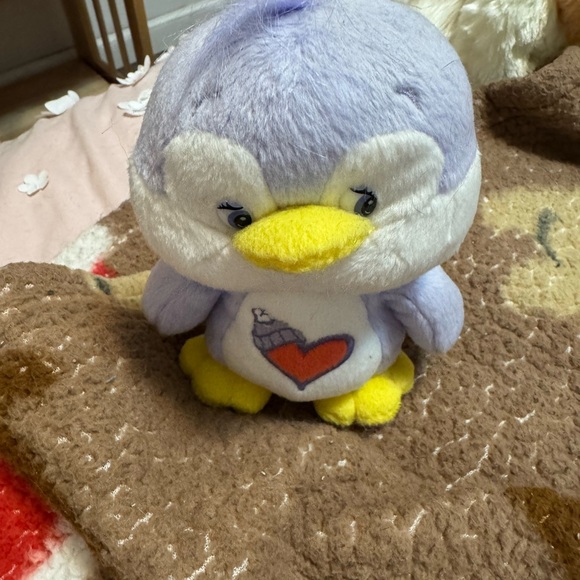 ‼️LAST CALL‼️Darling vintage cozy heart penguin cousin plush - Picture 4 of 4